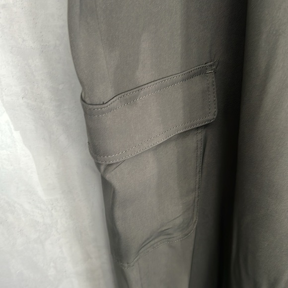 NWT Max Studio Women's Plus Size Soft Twill Ankle Cargo Pant - Picture 6 of 12